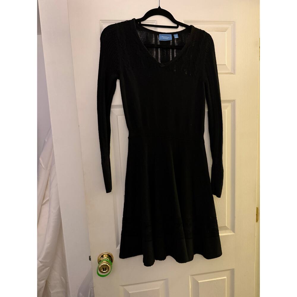 Black knit dress by Vera wang size petite medium